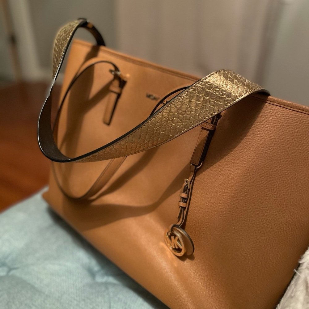 MIchael Kors Computer or shoulder tote bag,